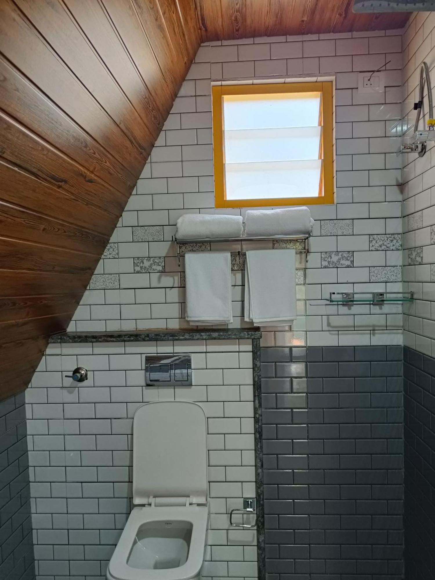 Suvarna Eco Village マディケーリ エクステリア 写真